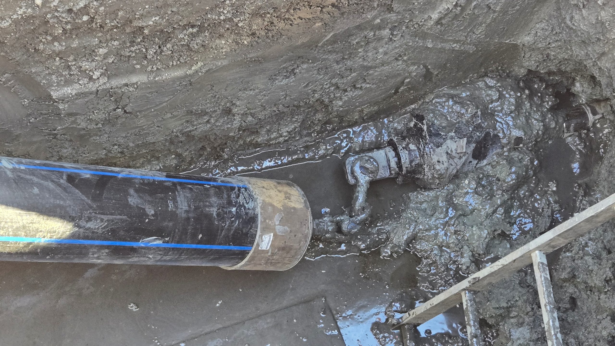 Foraj orizontal dirijat cu TERRA-PIT DJ 18