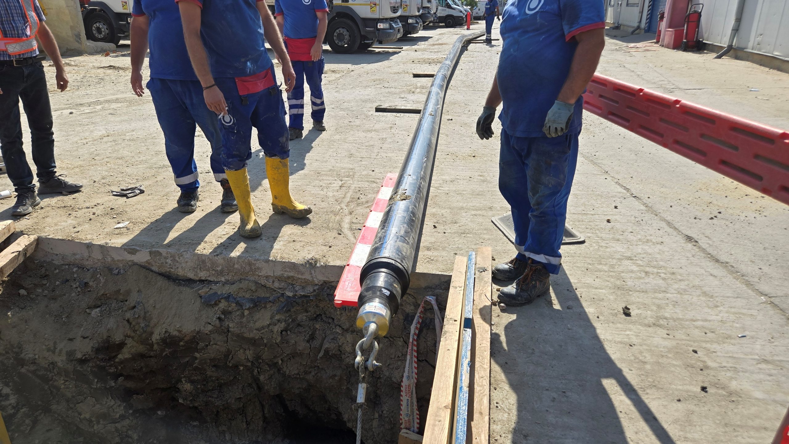 Foraj orizontal dirijat cu TERRA-PIT DJ 18